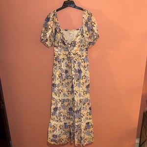 Floral Puff-Sleeve Maxi Dress in Lavender and Cream